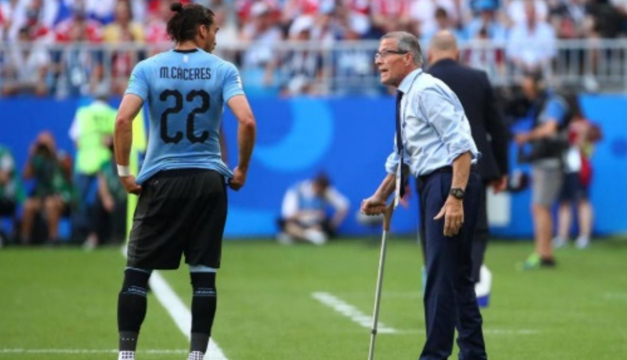 Tabárez, entrenador de la selección uruguaya de fútbol, recibe vacuna  anticovid