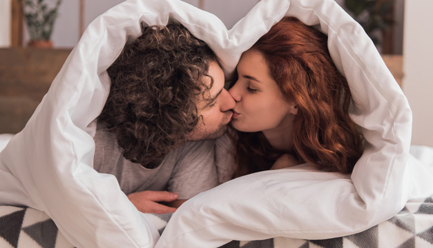 Ideas para celebrar San Valentín en la cama con tu pareja | Revista VIDASANA