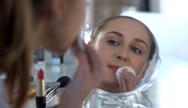 Maquillaje vencido: ¿qué le pasa a tu piel cuando lo utilizas?