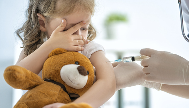 Confirman que vacuna Pfizer es efectiva en tres dosis para menores de 5 años