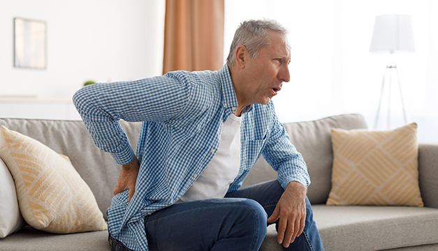 ¿Por qué el dolor ciático es más frecuente conforme cumplimos más años?