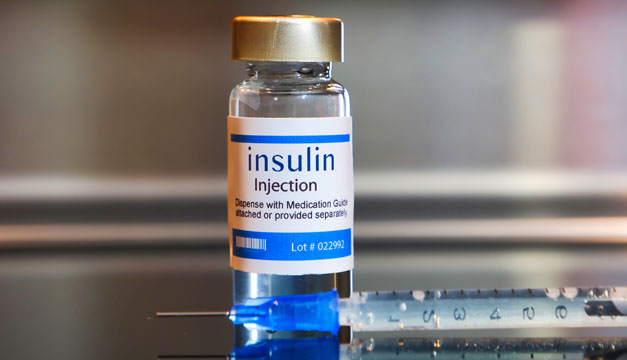 ¿Qué se debe hacer con la insulina en una emergencia?