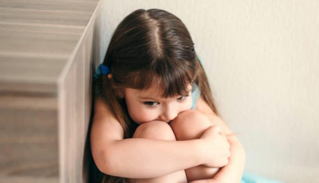 Heridas emocionales en la infancia que desencadenan traumas en la edad adulta