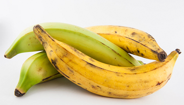 Estos son los múltiples beneficios que aporta a tu cuerpo comer plátano