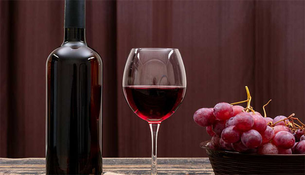 Es bueno para la salud tomar vino tinto?