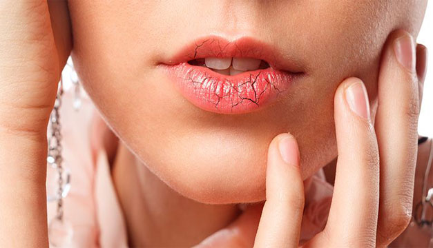 Con este remedio casero evitarás que se resequen tus labios